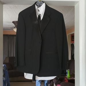 Mens Stafford tuxedo